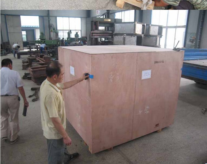 Our workman are loading the busbar machine BM303-s-3 for Uzbekistan customers!